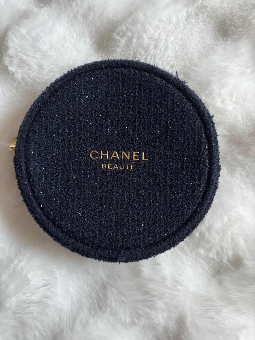 Beauté Round Black Tweed Cosmetic Pouch